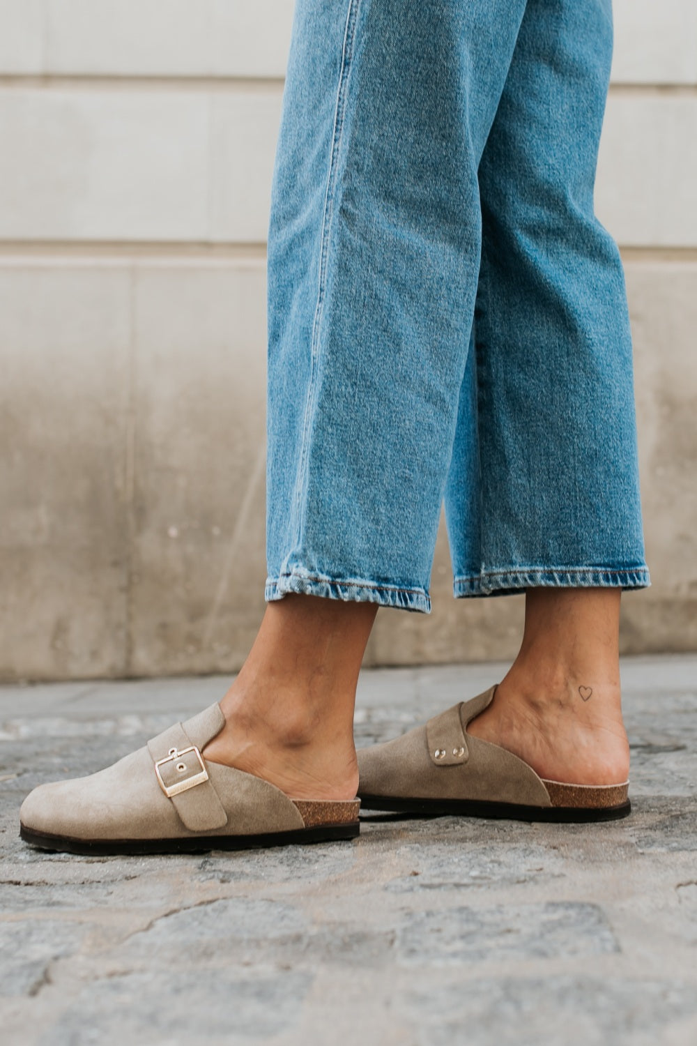 Izar Velour Mules