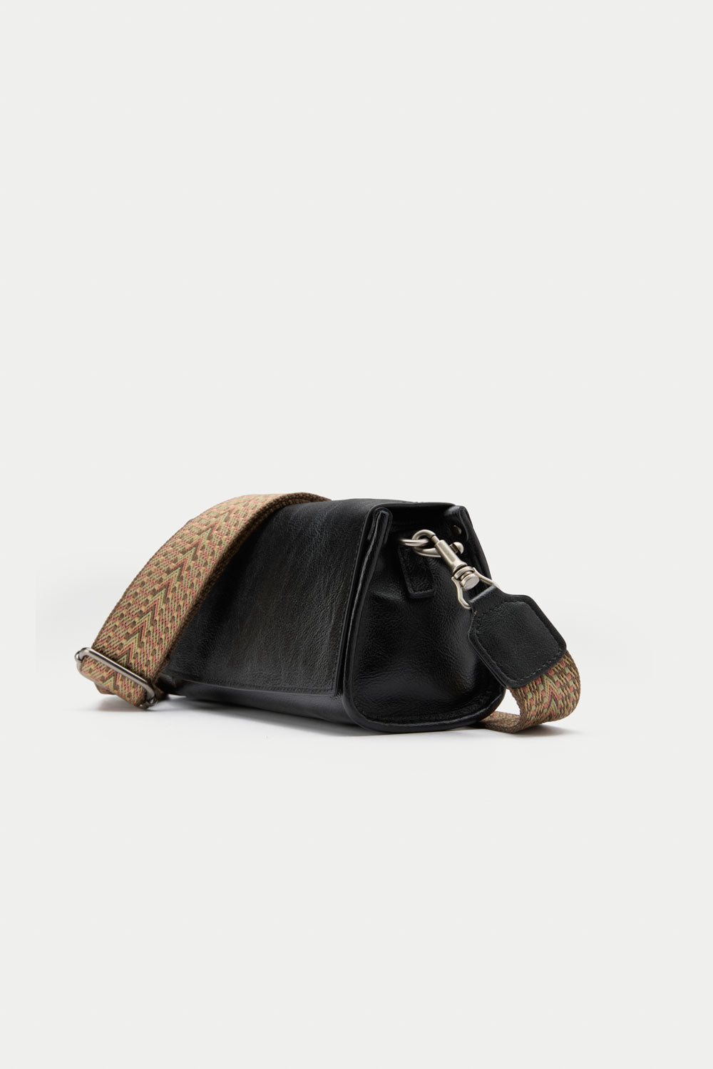 תיק עור מאי