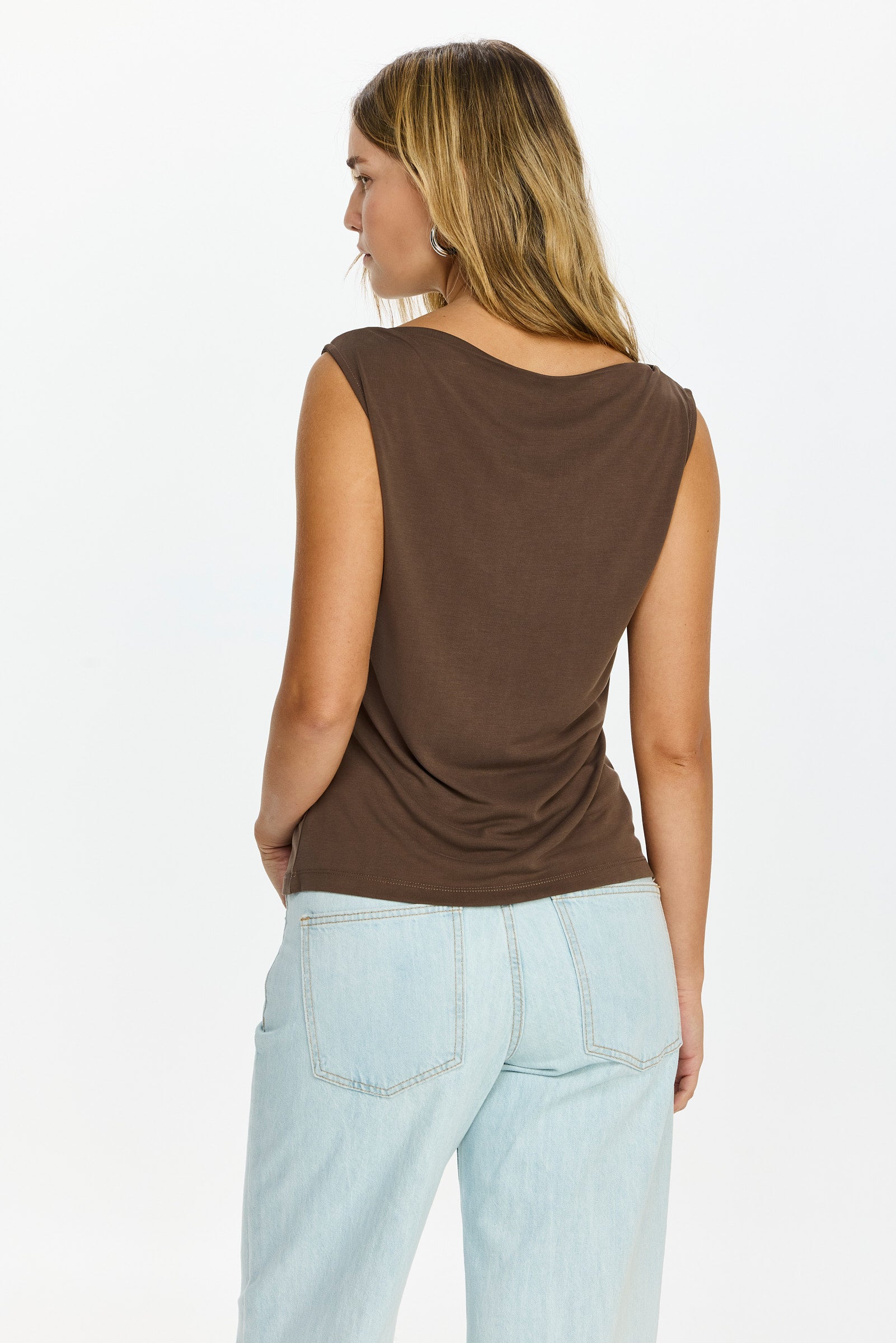 חולצת ג'ייד